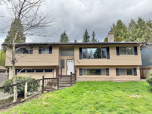 2nd image of 807 Grimes Rd