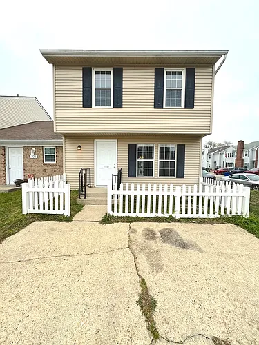 700 Wolftrap Ln Photo 1