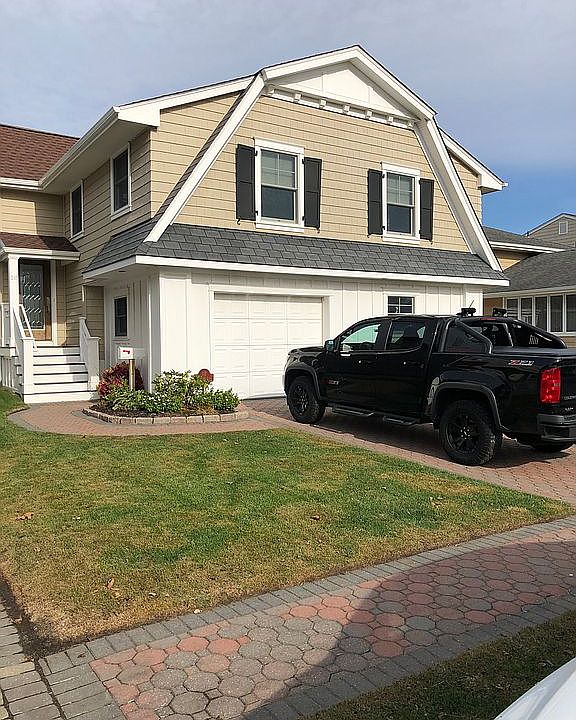 1st image of 18 Kingston Ln