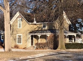 1040 D St, Geneva, NE 68361