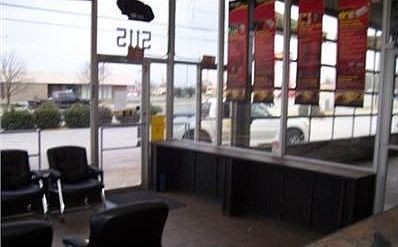 3rd image of 5115 Clinton Hwy