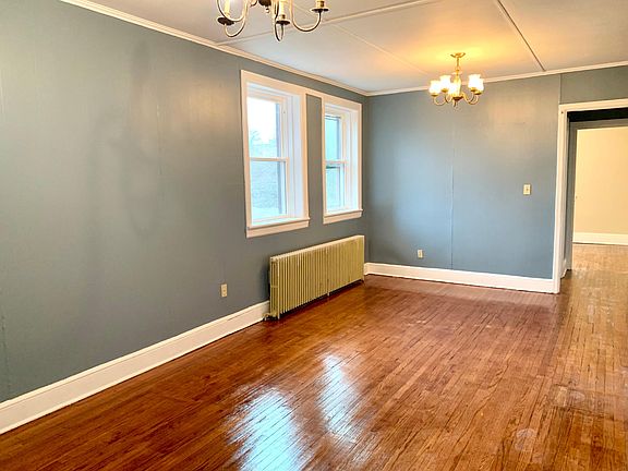 3rd image of 925 3rd Ave APT 8