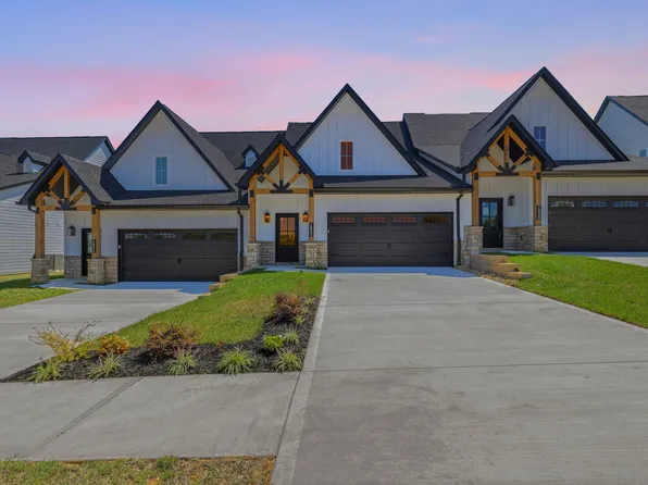 1822 Poplar Springs Pl, Maryville, TN 37803