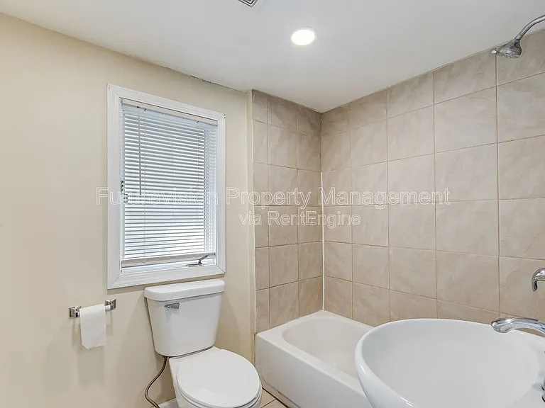 122 N Hamilton St — Photo 9