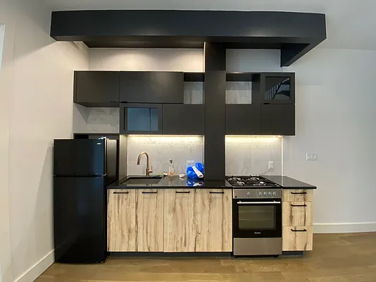 Rented by Lofts and Flats LLC | media 10