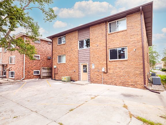 2nd image of 1114 G St #3
