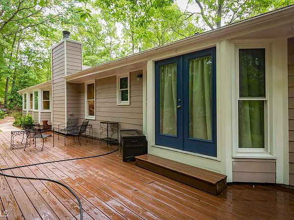 2nd image of 360 Merrydale Dr