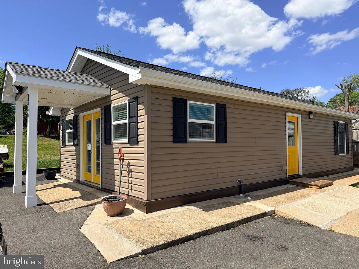 Building Photo - 316 Monticello Ave #A