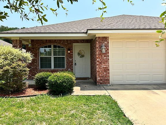 2nd image of 519 Olaf Dr #A