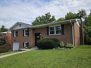 31 Simpson Dr, Huntington, WV 25705