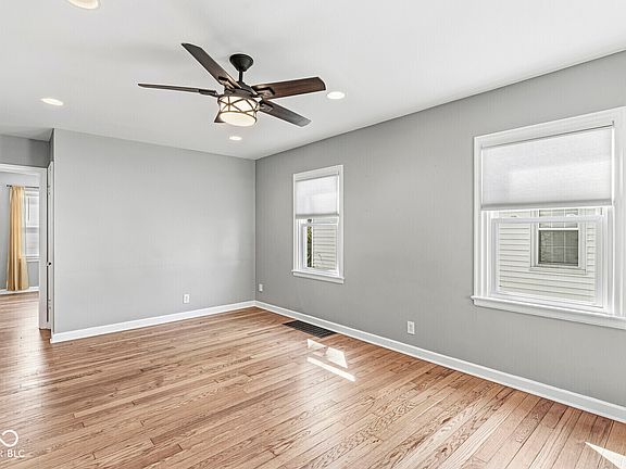 4th image of 5241 Primrose Ave