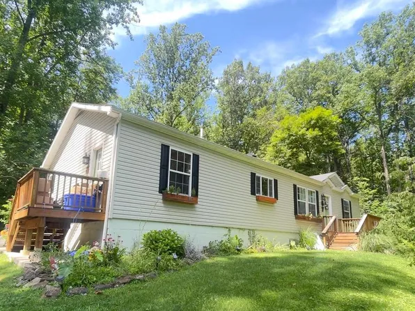 67 Foxhill Rd, Quakertown, PA 18951