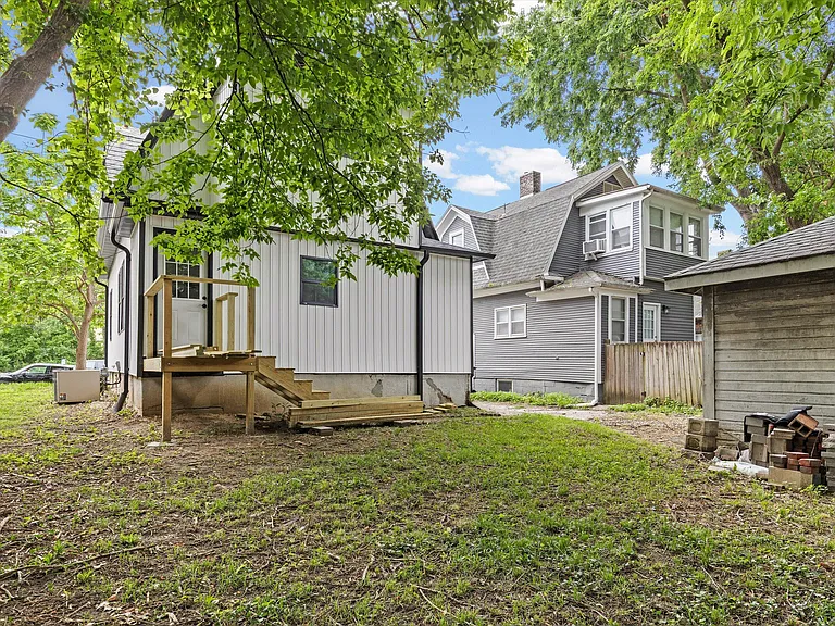 403 N 9th St — Photo 30