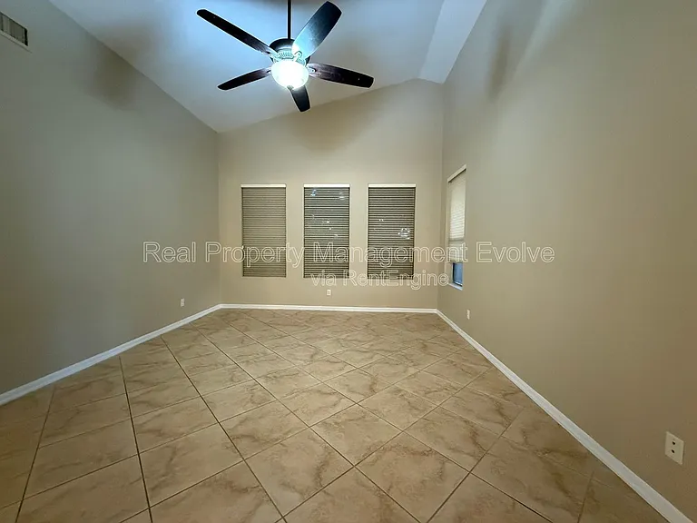 3646 N Katmai — Photo 18