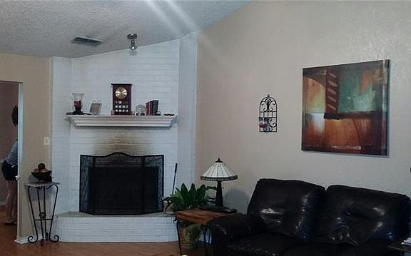 5th image of 535 Woodside Dr