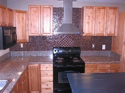 4th image of 1060 Balboa Ct SE