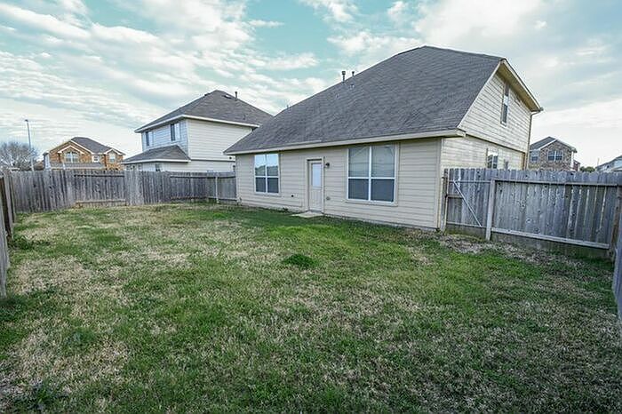 2nd image of 2506 Camarilla Ln
