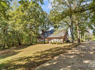1256 Pearl Dr, Cherryville, NC 28021