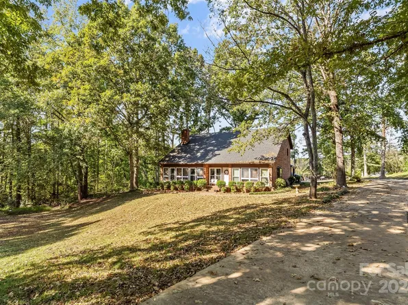 1256 Pearl Dr, Cherryville, NC 28021