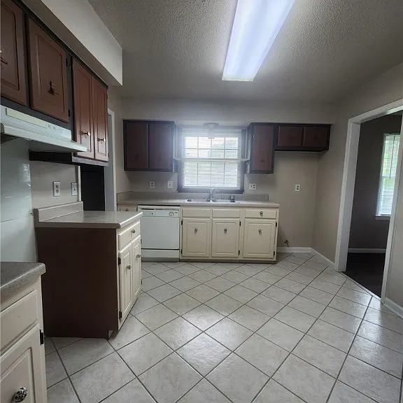311 Holly Hill Rd — Photo 5