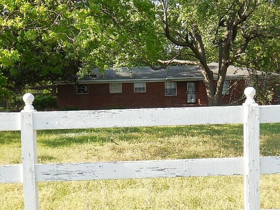 2nd image of 7924 State Line Rd