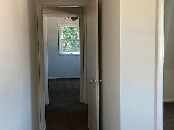 2nd image of 1064 E Bayview Blvd #2