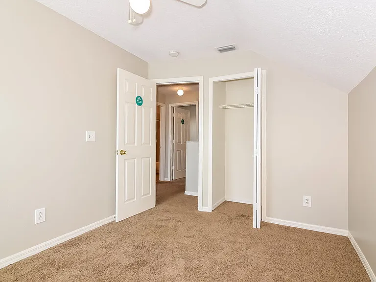 725 Cape Cod Cir — Photo 13