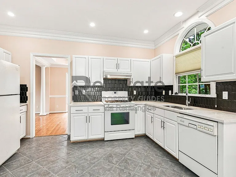 10927 Rickey Ct — Photo 10