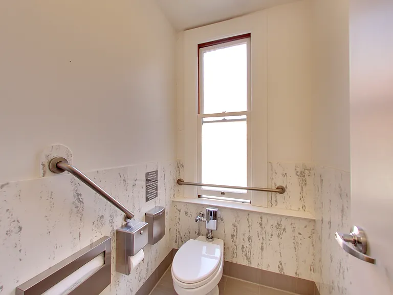 Columbus Residence — Photo 26