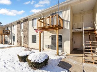 2300 Light Rd APT 103, Oswego, IL 60543