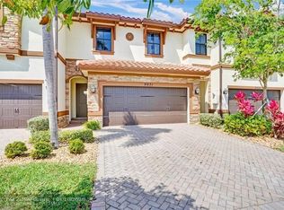 9631 Waterview Way, Pompano Beach, FL 33076