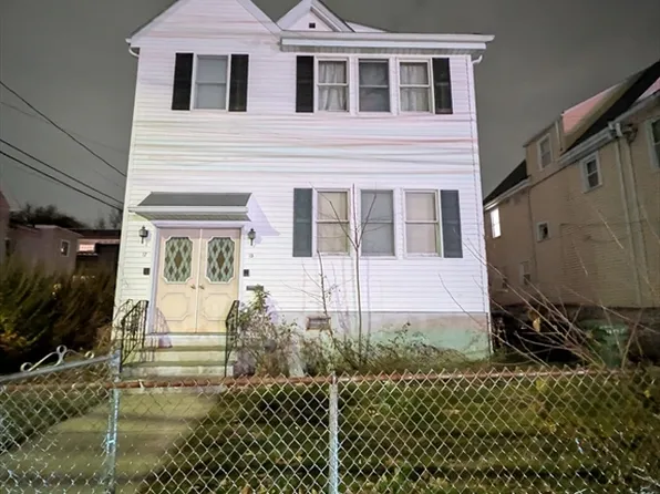 15-17 Dexter Ave, Watertown, MA 02472