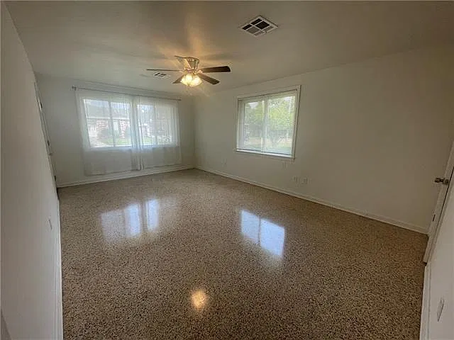 2 bed, 1.0 bath, 871 sqft, $1,600 — Photo 4