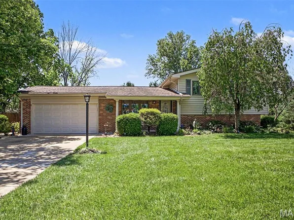4912 Arevalo Ct, Saint Louis, MO 63128