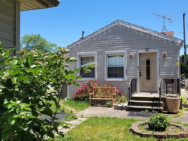 1st image of 3319 N Odell Ave
