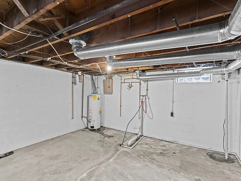 723 Village Dr — Photo 24