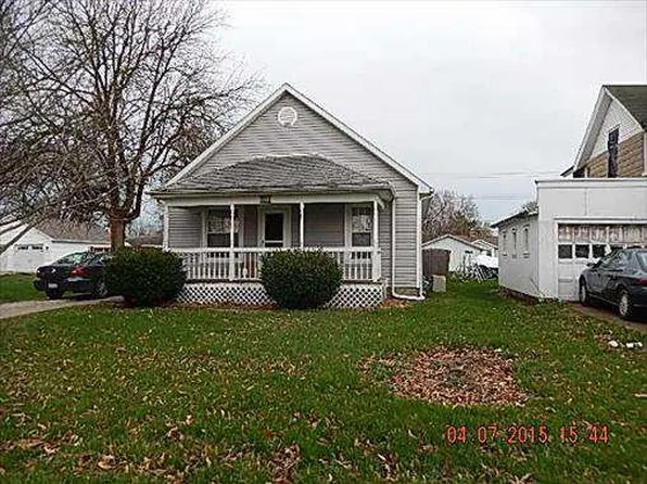 1011 E 2nd St, Pana, IL 62557