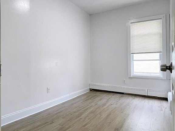 1st bedroom 11.5 x 7.75