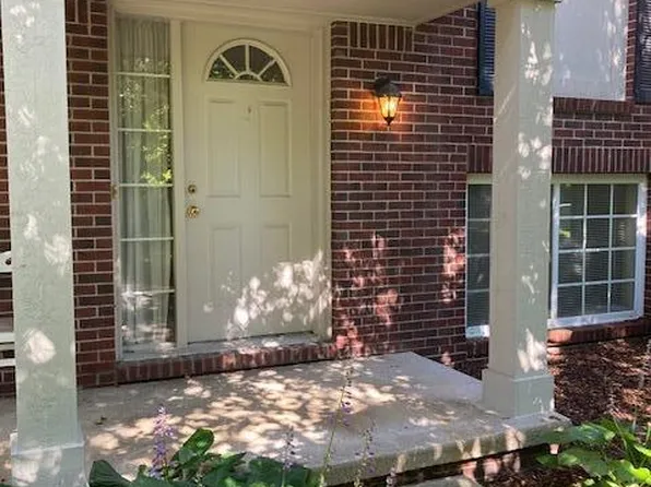 3099 Promenade Cir, Ann Arbor, MI 48108