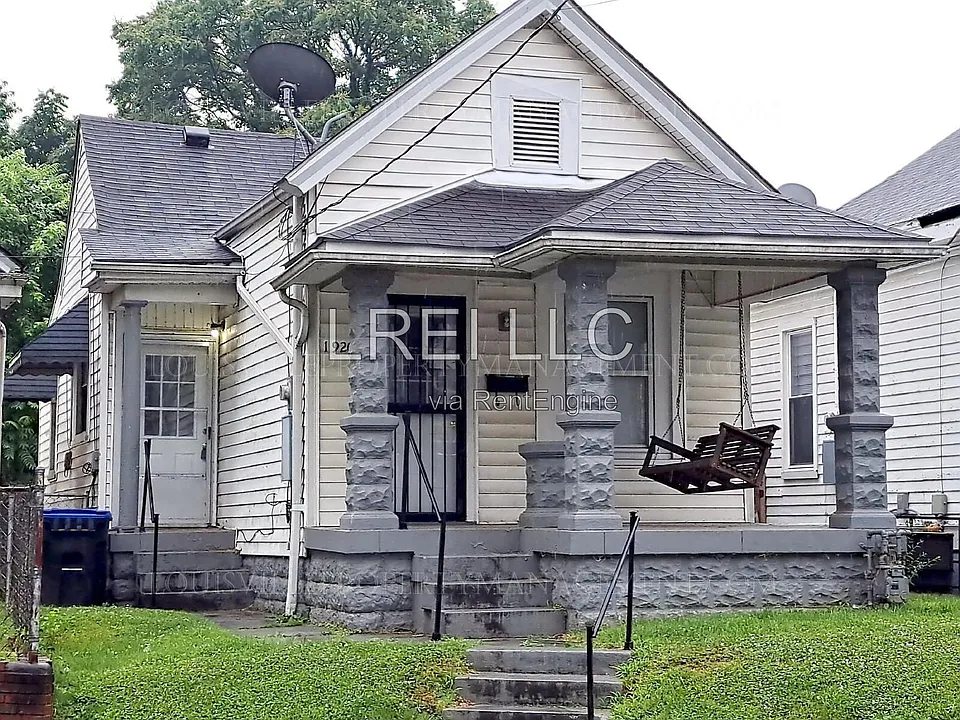 1920 Bank St