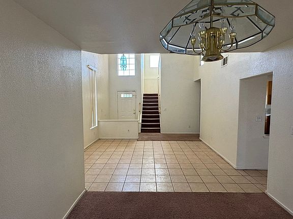 3rd image of 6051 Dawn View Ln