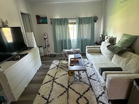 5th image of 20650-20648 Cantlay St #Adu