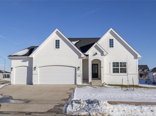 3997 NW 179th Ct, Waukee, IA 50263