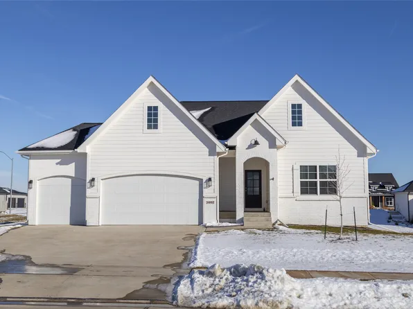 3997 NW 179th Ct, Waukee, IA 50263