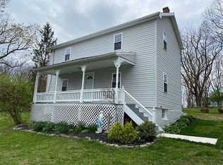 24 Timber Ln, Harpers Ferry, WV 25425