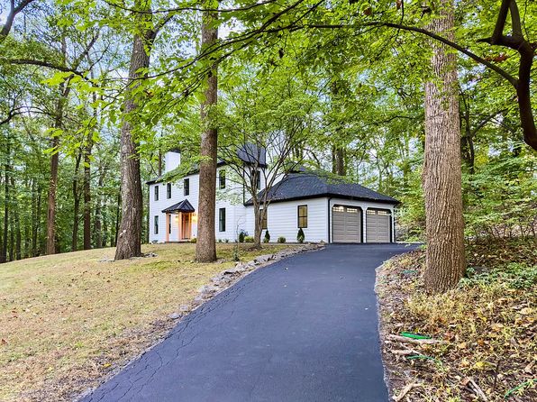 11 Oak Ln