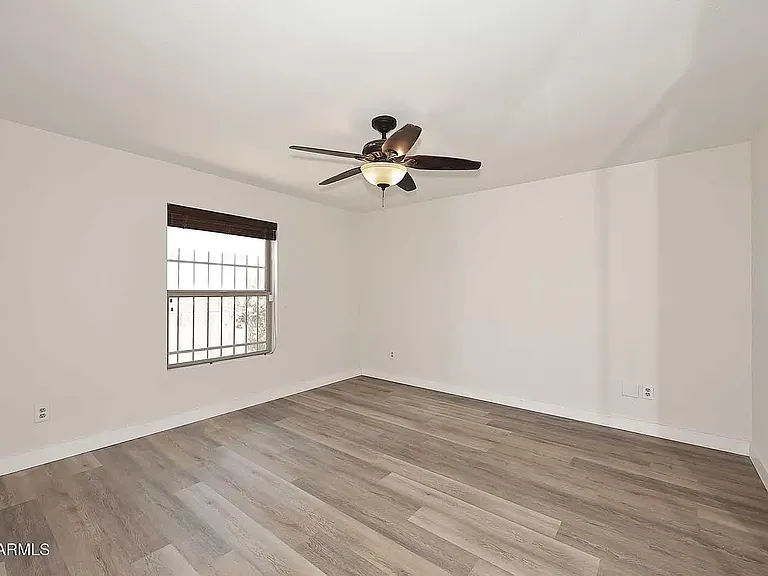 15801 N 29th St #20 — Photo 9