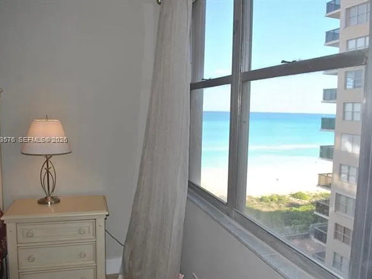 6039 Collins Avenue Cu #1006 — Photo 10