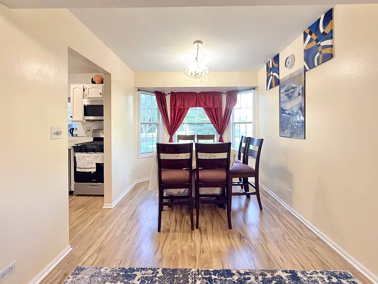 1464 Farrington Ln — Photo 4