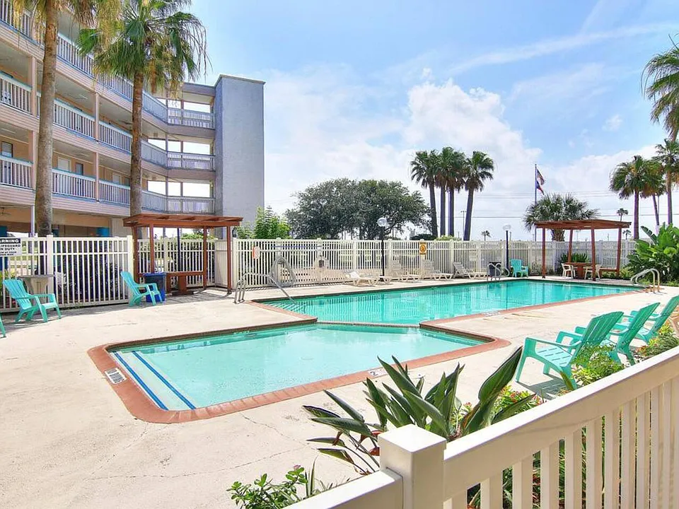 3938 Surfside Blvd #4444
